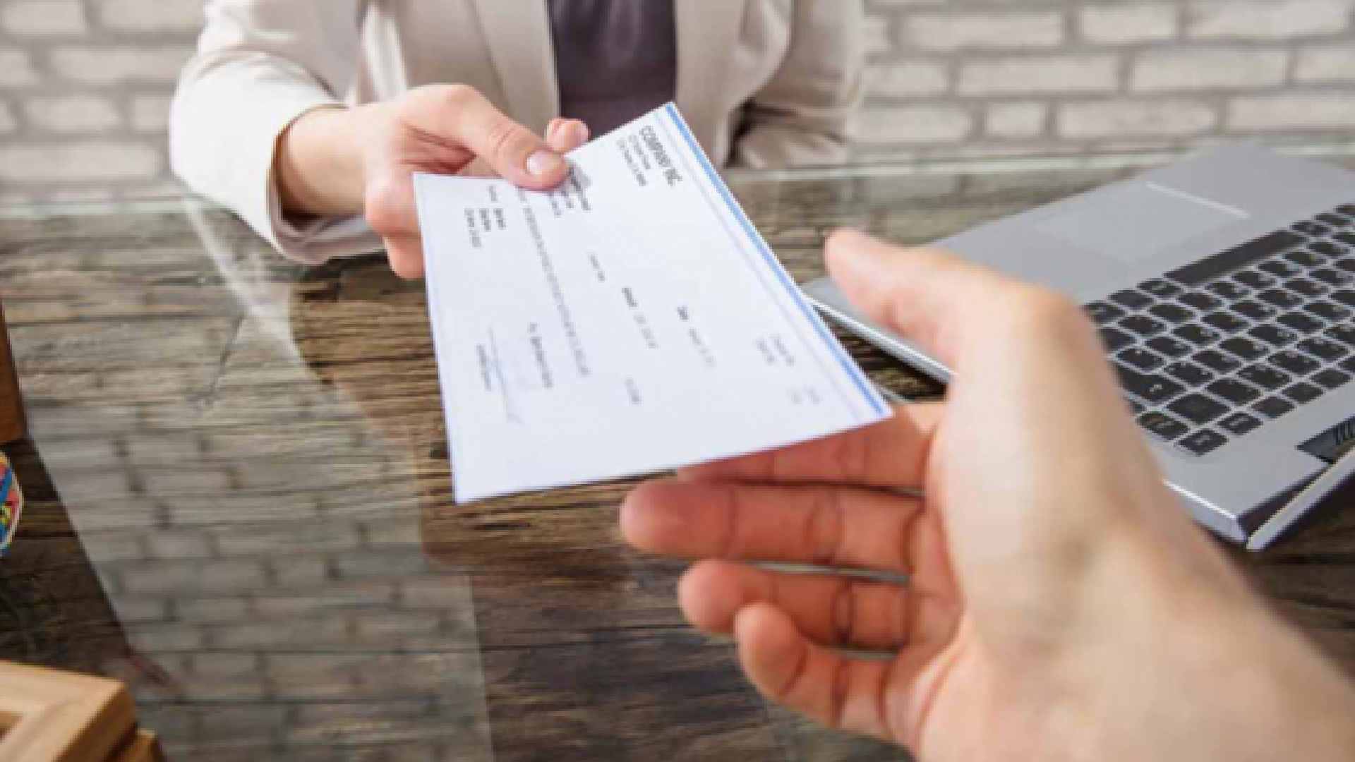 Leave salary calculation in UAE