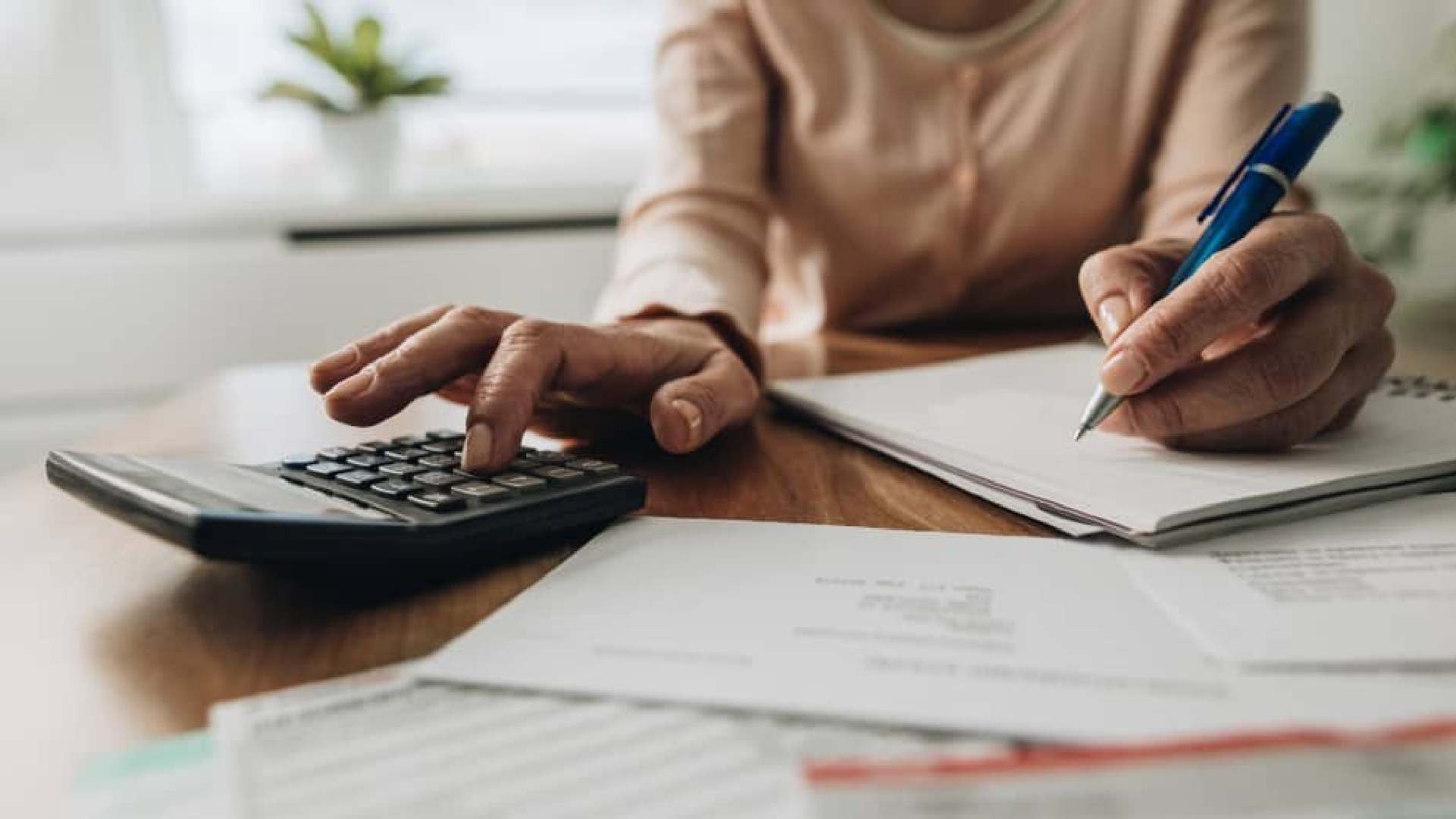 Leave salary calculation in UAE